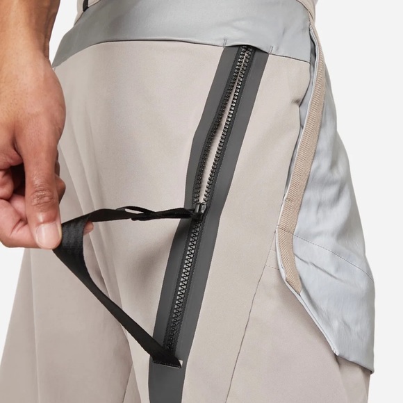 Nike Sportswear Tech Pack Mens Reflective Cargo Pants Size 34 Large DO4884-087 - Picture 4 of 15